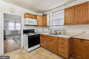 217 Linton St, Philadelphia, PA 19120 - Photo 8