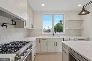 610 N Brenna Walk, Philadelphia, PA 19123 - Photo 14