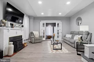 7032 Erdrick St, Philadelphia, PA 19135 - Photo 4