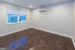 1228 W College Ave, Philadelphia, PA 19121 - Photo 10