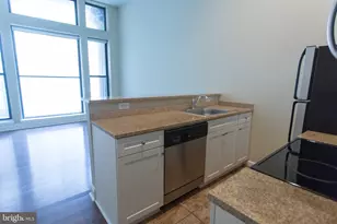 1411-6 Walnut St, Philadelphia, PA 19102 - Photo 6