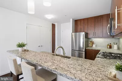 1425 Locust St #15E, Philadelphia, PA 19102 - Photo 2