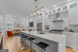 202 Spruce St, Philadelphia, PA 19106 - Photo 36