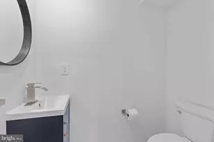 202 Spruce St, Philadelphia, PA 19106 - Photo 58