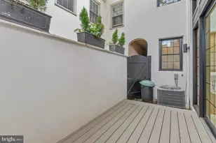 202 Spruce St, Philadelphia, PA 19106 - Photo 46