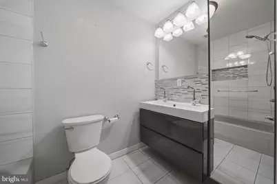 857 N 28th Street #B, Philadelphia, PA 19130 - Photo 12