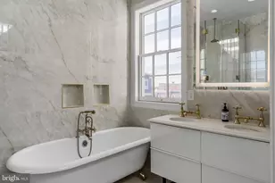 802 N Bambrey St, Philadelphia, PA 19130 - Photo 18