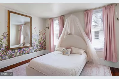 802 N Bambrey Street, Philadelphia, PA 19130 - Photo 16