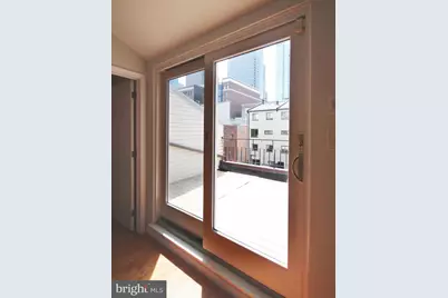 2128 Appletree Street, Philadelphia, PA 19103 - Photo 20