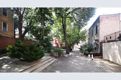 2128 Appletree Street, Philadelphia, PA 19103 - Photo 26