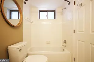 2128 Appletree St, Philadelphia, PA 19103 - Photo 18