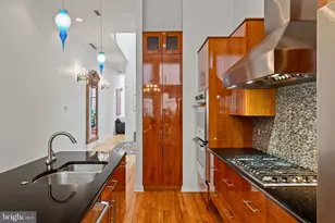 218 Church St, Philadelphia, PA 19106 - Photo 8