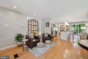 238 S 9th St, Philadelphia, PA 19107 - Photo 8