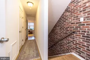 827 N Bambrey St, Philadelphia, PA 19130 - Photo 8