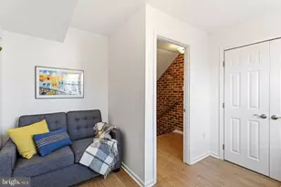 827 N Bambrey St, Philadelphia, PA 19130 - Photo 16