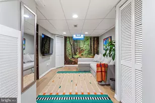 827 N Bambrey St, Philadelphia, PA 19130 - Photo 42