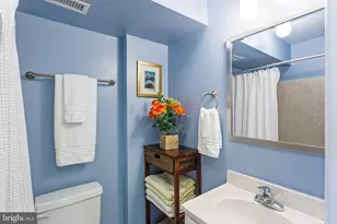 827 N Bambrey St, Philadelphia, PA 19130 - Photo 20