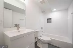 727 N 39th St, Philadelphia, PA 19104 - Photo 8