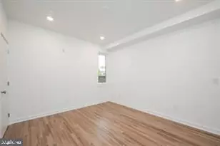 727 N 39th St, Philadelphia, PA 19104 - Photo 10