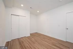 727 N 39th St, Philadelphia, PA 19104 - Photo 12