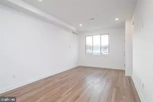 727 N 39th St, Philadelphia, PA 19104 - Photo 20