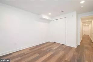 727 N 39th St, Philadelphia, PA 19104 - Photo 16