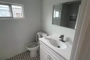 2037 N 9th St, Philadelphia, PA 19122 - Photo 4