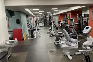 210 Locust St, Philadelphia, PA 19106 - Photo 16