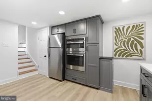 1918 Waverly St, Philadelphia, PA 19146 - Photo 12