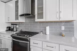 857 Corinthian Ave, Philadelphia, PA 19130 - Photo 6