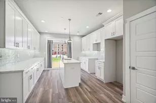 2429 N 3rd St, Philadelphia, PA 19133 - Photo 6