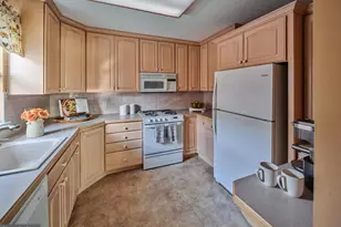 529 Strahle St, Philadelphia, PA 19111 - Photo 4