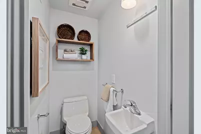 2426 Pine Street, Philadelphia, PA 19103 - Photo 6