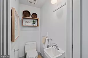 2426 Pine St, Philadelphia, PA 19103 - Photo 6