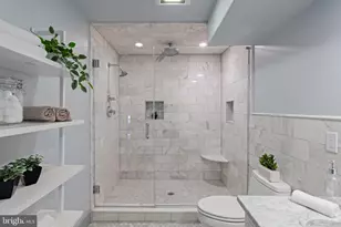 2426 Pine St, Philadelphia, PA 19103 - Photo 18