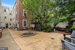 1027 N 4th St, Philadelphia, PA 19123 - Photo 12