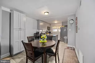 427 E Walnut Ln, Philadelphia, PA 19144 - Photo 12