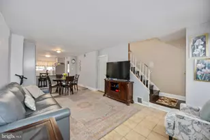 427 E Walnut Ln, Philadelphia, PA 19144 - Photo 10