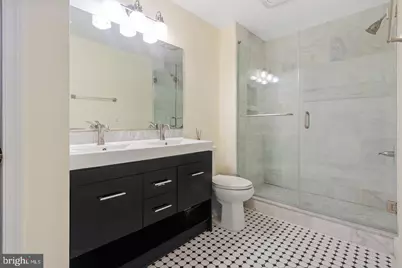 2129 Walnut Street #3F, Philadelphia, PA 19103 - Photo 4