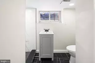 2437 S Beulah St, Philadelphia, PA 19148 - Photo 10