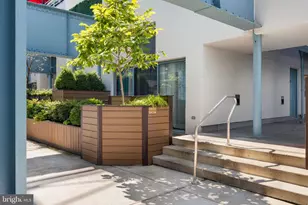 3 N Chris Columbus Blvd, Philadelphia, PA 19106 - Photo 2