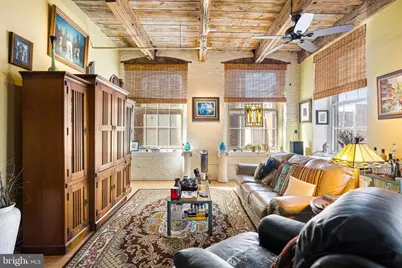 214 New Street #C, Philadelphia, PA 19106 - Photo 2