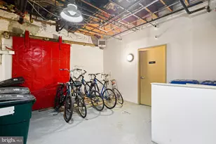 214 New St, Philadelphia, PA 19106 - Photo 24