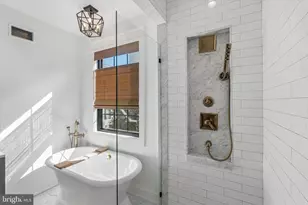 617 S Bambrey St, Philadelphia, PA 19146 - Photo 28