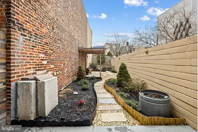 126 Tasker Street, Philadelphia, PA 19148 - Photo 10