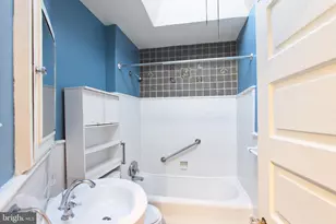 254 E Meehan Ave, Philadelphia, PA 19119 - Photo 20