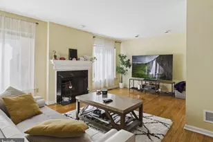 2036 Appletree St, Philadelphia, PA 19103 - Photo 12