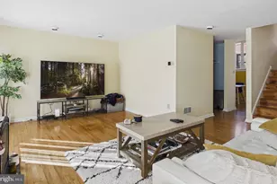 2036 Appletree St, Philadelphia, PA 19103 - Photo 14