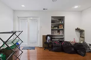 2036 Appletree St, Philadelphia, PA 19103 - Photo 4