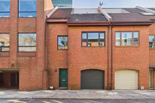 2036 Appletree St, Philadelphia, PA 19103 - Photo 32